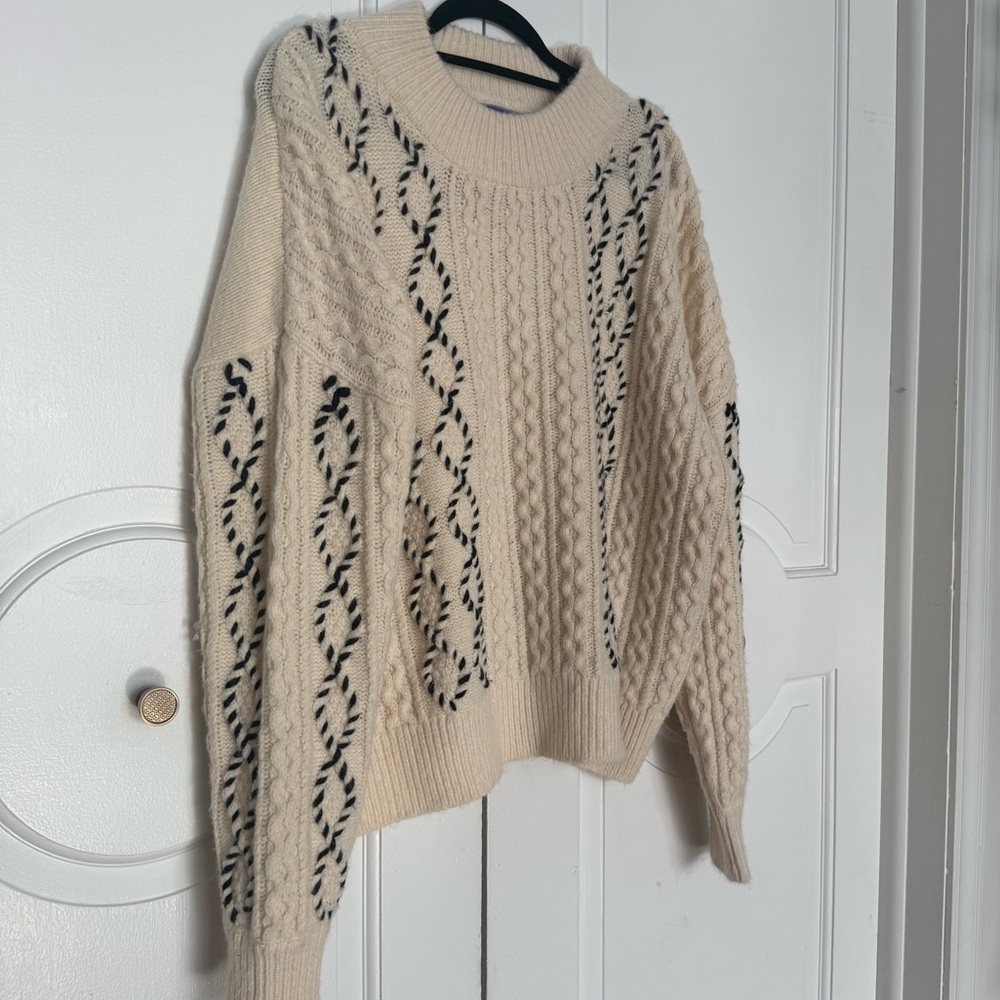 Michelle Nicole Cream and Black Cable Knit Sweater‎ - Picture 3 of 7
